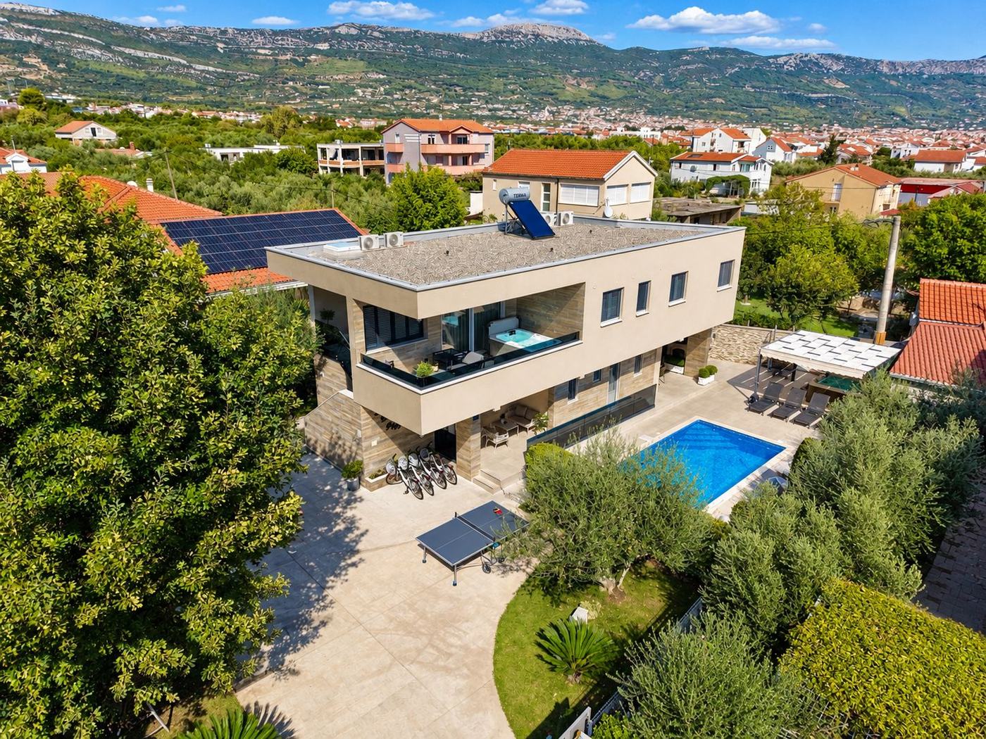 Aerial view of Villa Rozzaria with pool and garden